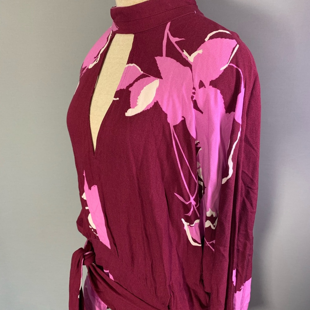 Free People Say You Love Me Floral Keyhole Top Lg - Picture 6 of 8